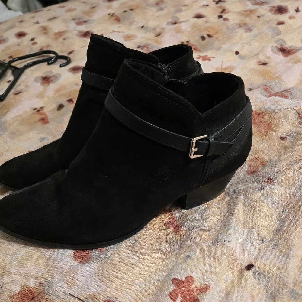 Elegant Black Ankle Boots